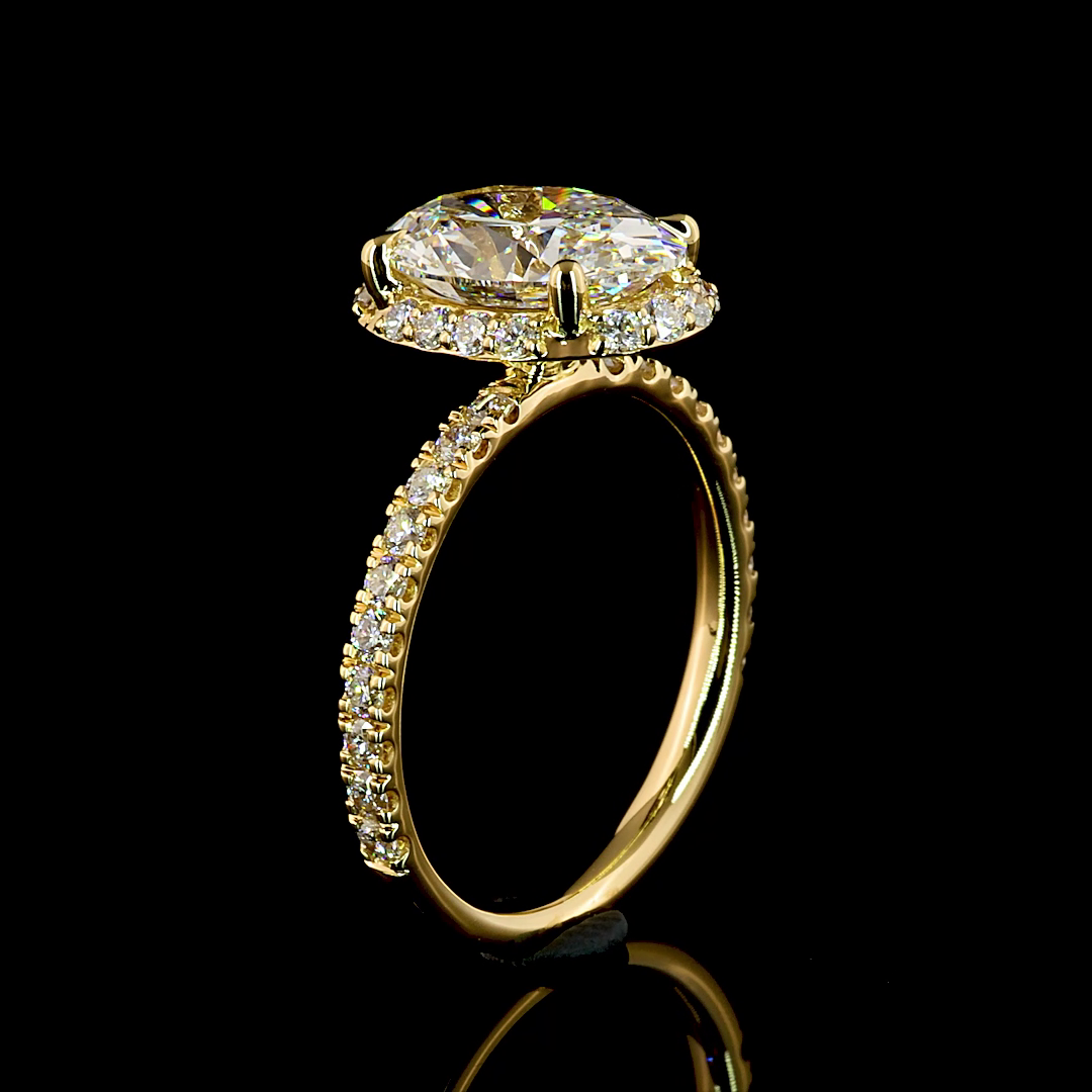 Oval Under Halo With Pave